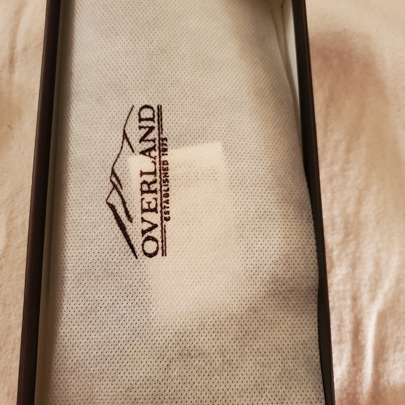 Overland Izmir Leather Crossbody Phone Wallet Light Blue - Picture 7 of 9